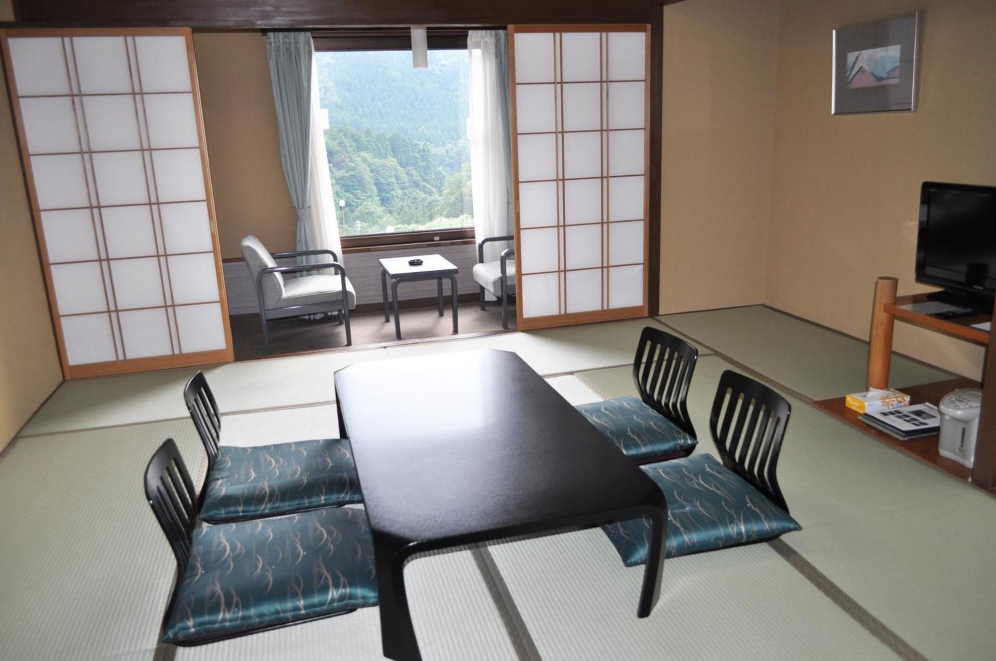 Tateyama Kokusai Hotel Toyama Ruang foto