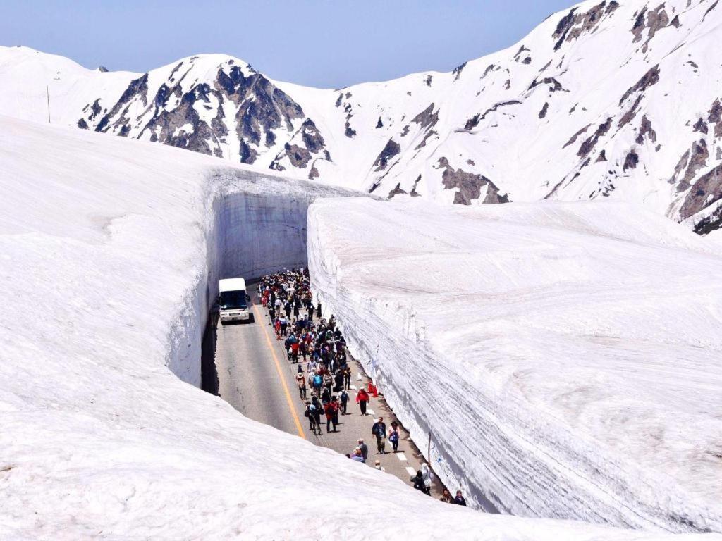 Tateyama Kokusai Hotel Toyama Bagian luar foto