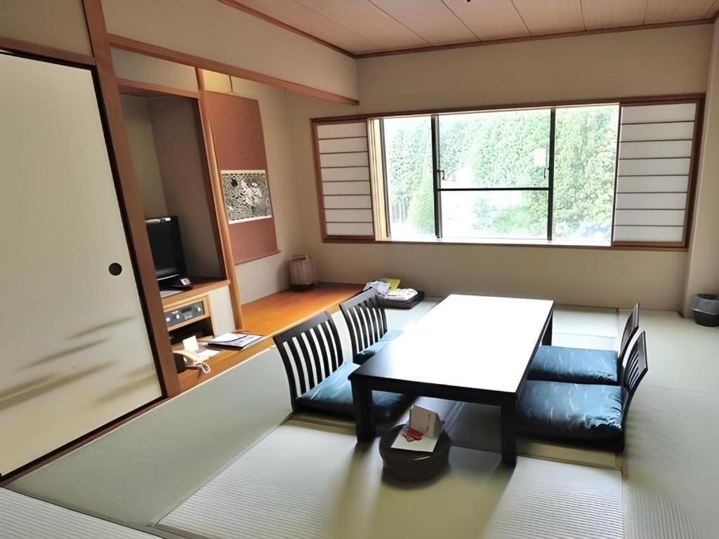 Tateyama Kokusai Hotel Toyama Bagian luar foto