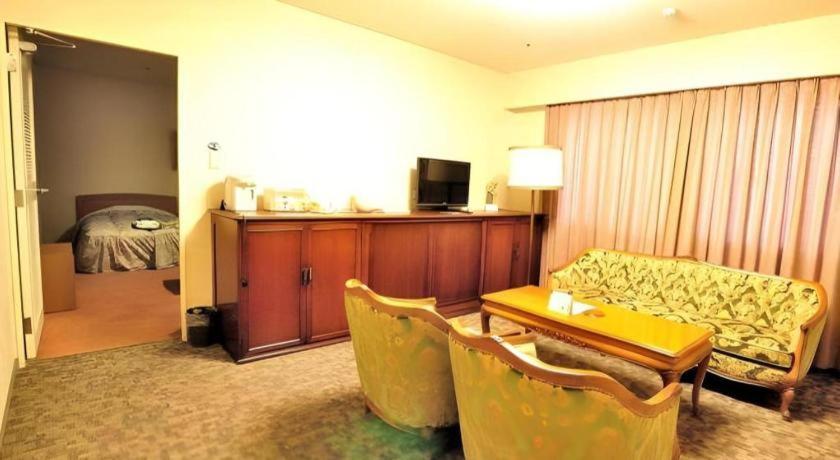 Tateyama Kokusai Hotel Toyama Bagian luar foto